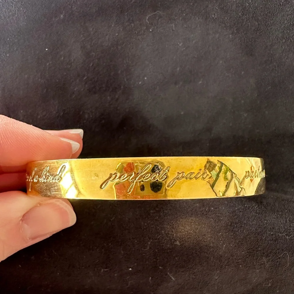 Kate Spade Bridesmaid Engraved Idiom Bangle Bracelet Gold”Best Friend Ever” - Picture 9 of 10